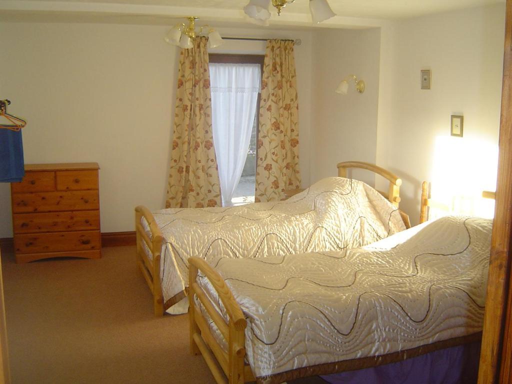 Common Barn Farm B & B 메이클즈필드 객실 사진