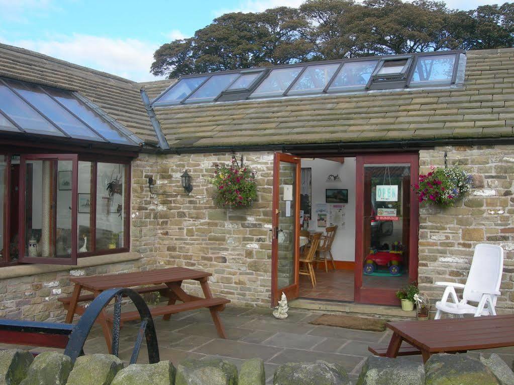 Common Barn Farm B & B 메이클즈필드 외부 사진